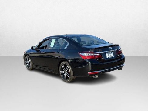 Used 2017 Honda Accord Sport image 3