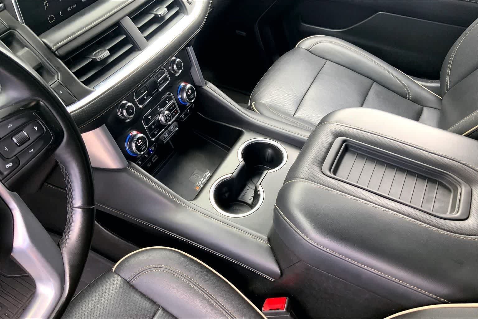 Used 2023 GMC Yukon SLT AWD/4WD image 16