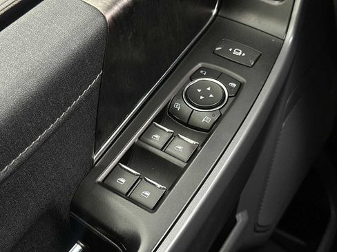 Used 2022 Ford F150 Lariat w/ Trailer Tow Package image 15