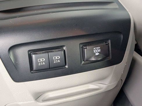 Used 2020 Toyota Sienna XLE w/ XLE Navigation Package FWD image 39