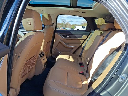 Used 2022 Jaguar F-PACE S image 5