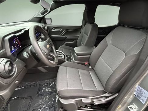 Used 2024 Chevrolet Colorado W/T w/ WT Convenience Package image 17