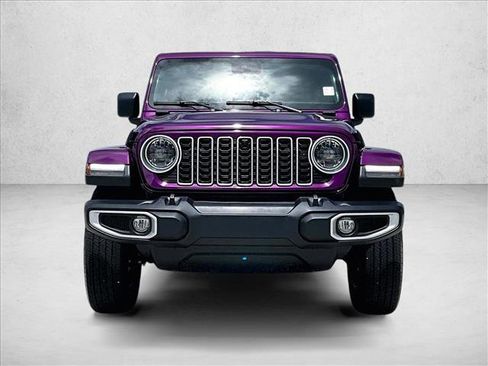 Used 2024 Jeep Wrangler Unlimited Sahara w/ Technology Group AWD/4WD image 3