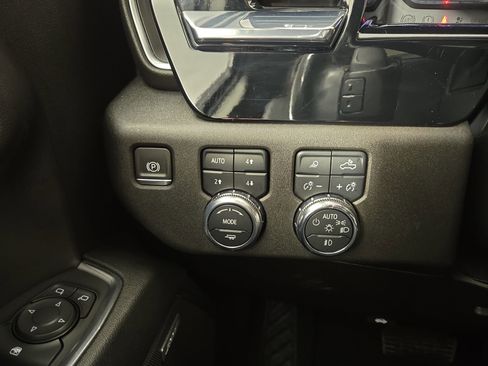 Used 2024 GMC Sierra 1500 Elevation w/ Elevation Premium Package image 28