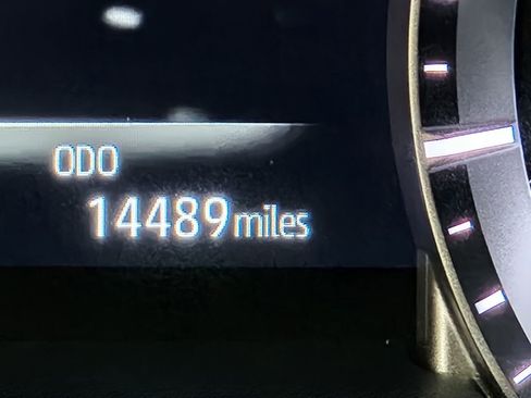 Used 2022 Toyota Highlander XLE image 37