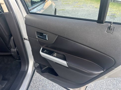 Used 2013 Ford Edge SEL AWD/4WD image 23