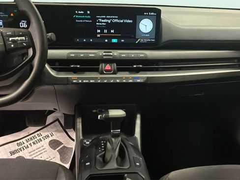Certified 2025 Kia K4 image 21
