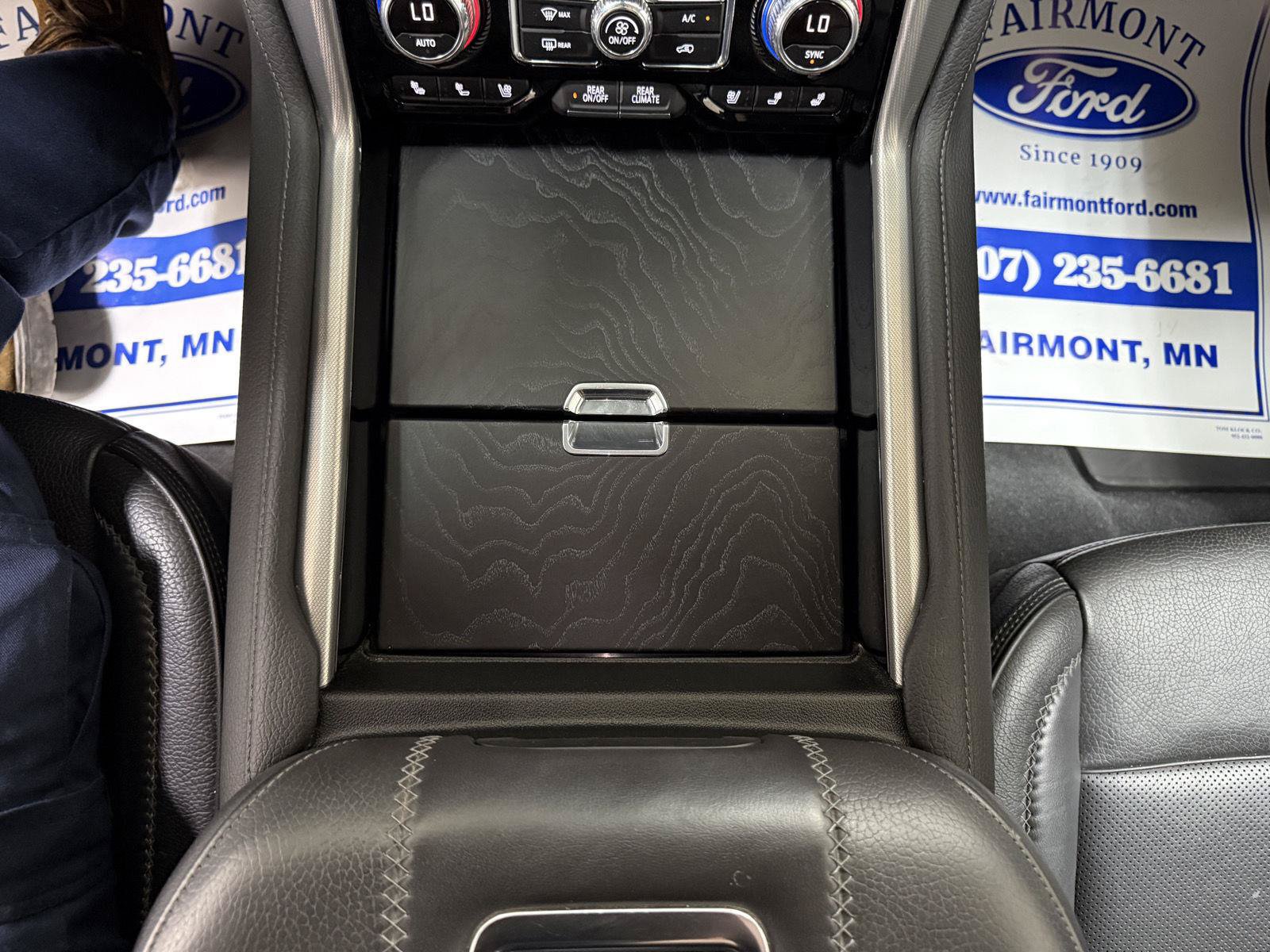 Used 2021 GMC Yukon XL Denali AWD/4WD image 15