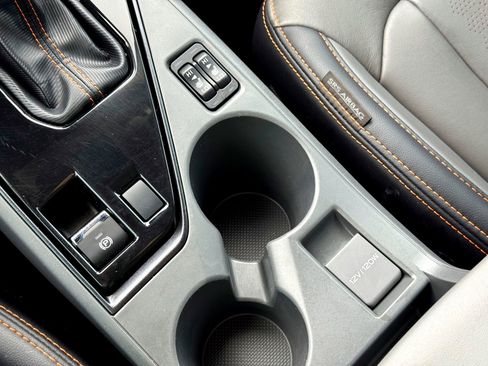 Used 2024 Subaru Crosstrek 2.5i Limited w/ Crosstrek Mirror Package image 28