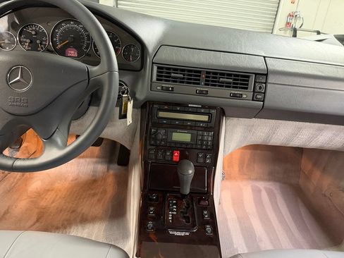 Used 2001 Mercedes-Benz SL 500 image 13