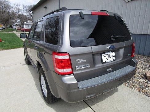 Used 2010 Ford Escape XLT AWD/4WD image 5