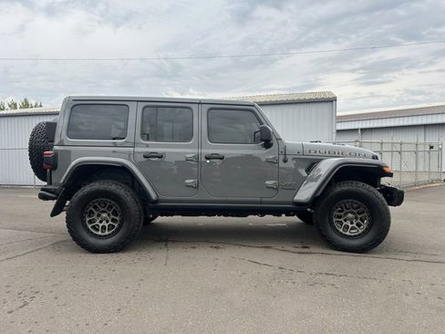 Used 2022 Jeep Wrangler Unlimited Rubicon w/ Xtreme Recon 35" Tire Package image 4