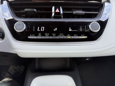 Certified 2025 Toyota Corolla SE image 23