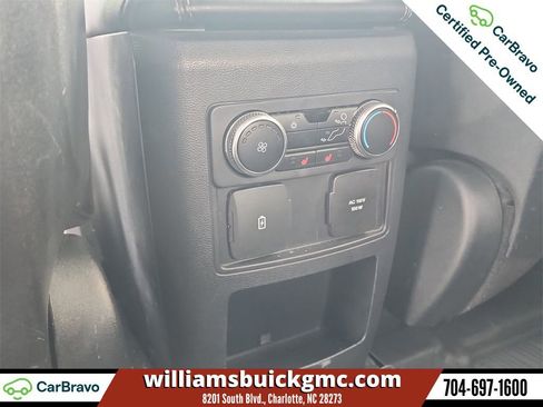 Used 2020 Ford Explorer Limited image 22