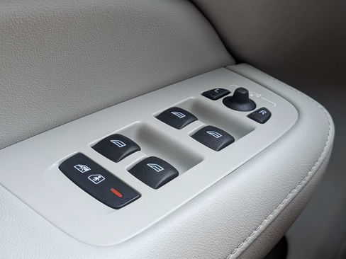 Used 2024 Volvo S60 B5 Plus w/ Climate Package FWD image 29