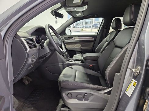 Used 2023 Volkswagen Atlas Cross Sport SE w/ Black Wheel Package FWD image 16