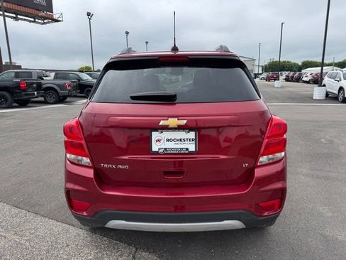 Used 2018 Chevrolet Trax LT w/ LT Convenience Package AWD/4WD image 35
