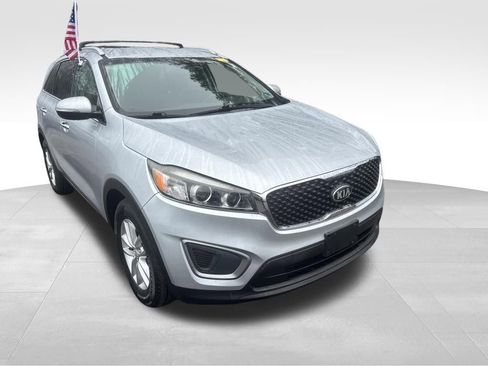 Used 2016 Kia Sorento LX w/ LX Convenience Package image 36