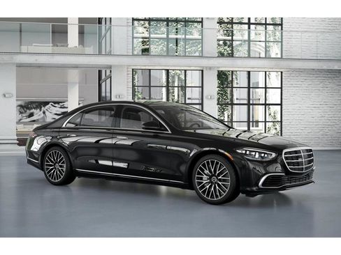 Used 2025 Mercedes-Benz S 580 4MATIC Sedan image 12