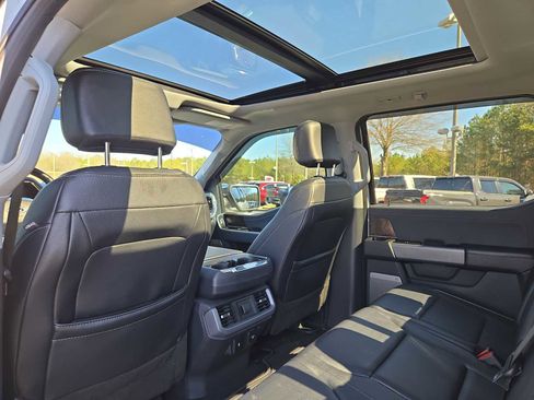 Used 2023 Ford F150 Lariat w/ Trailer Tow Package image 15