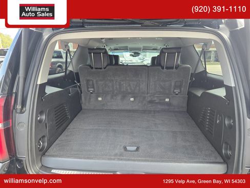 Used 2018 Chevrolet Suburban LT image 15
