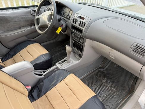 Used 2001 Toyota Corolla LE image 13