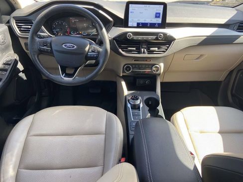 Used 2020 Ford Escape SEL image 11