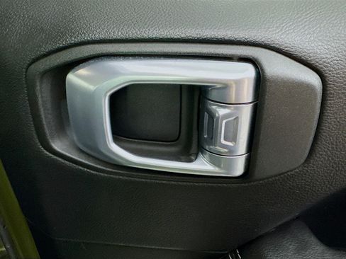 Used 2021 Jeep Wrangler Unlimited Sahara w/ Dual Top Group image 30