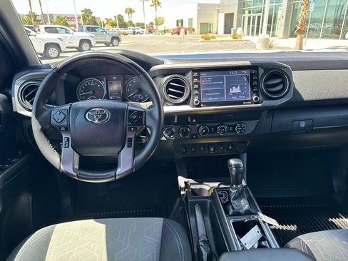 Certified 2020 Toyota Tacoma TRD Off-Road w/ Technology Package AWD/4WD image 16