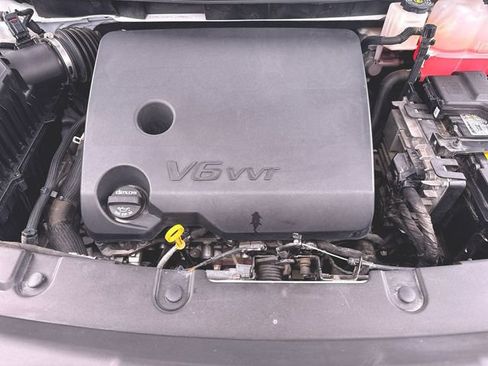 Used 2024 Chevrolet Traverse LT AWD/4WD image 28