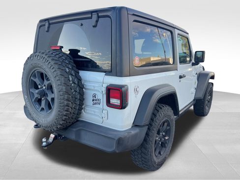 Used 2022 Jeep Wrangler Sport AWD/4WD image 5