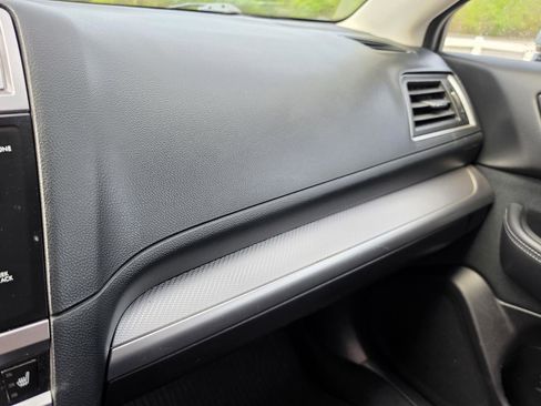 Used 2016 Subaru Outback 2.5i Premium image 14