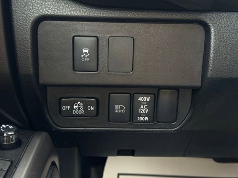 Used 2021 Toyota Tacoma SR5 w/ Trail Edition image 33