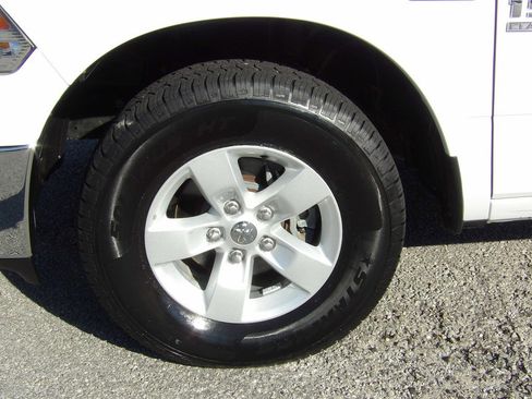 Used 2021 RAM 1500 Classic SLT image 47