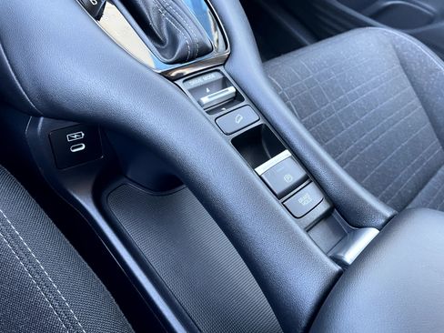 Used 2024 Honda HR-V LX image 20