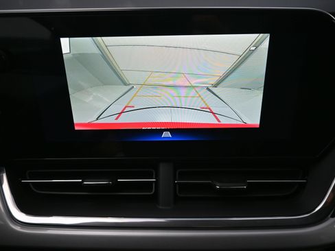 Used 2026 Chevrolet Trax LT w/ Midnight Edition FWD image 17