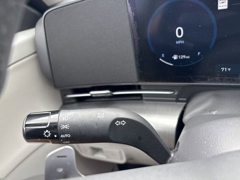 Used 2024 Hyundai Kona Limited FWD image 21