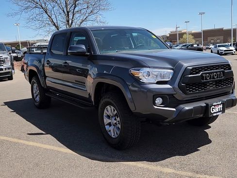 Used 2022 Toyota Tacoma SR5 image 6