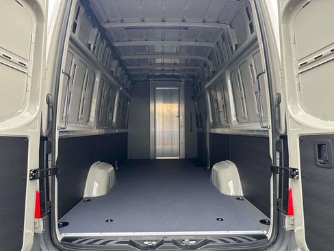 New 2025 Mercedes-Benz Sprinter 2500 image 5