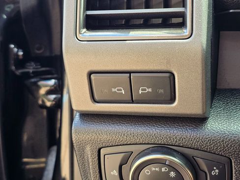 Used 2017 Ford F150 Raptor w/ Equipment Group 802A Luxury AWD/4WD image 47
