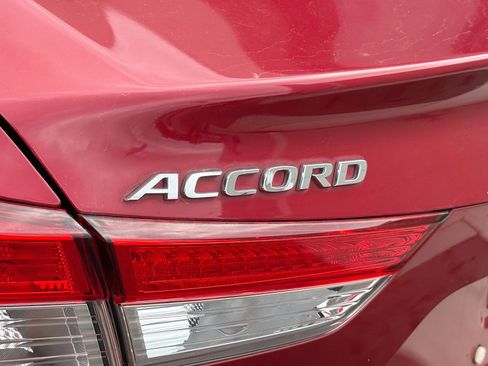 Used 2018 Honda Accord LX image 29