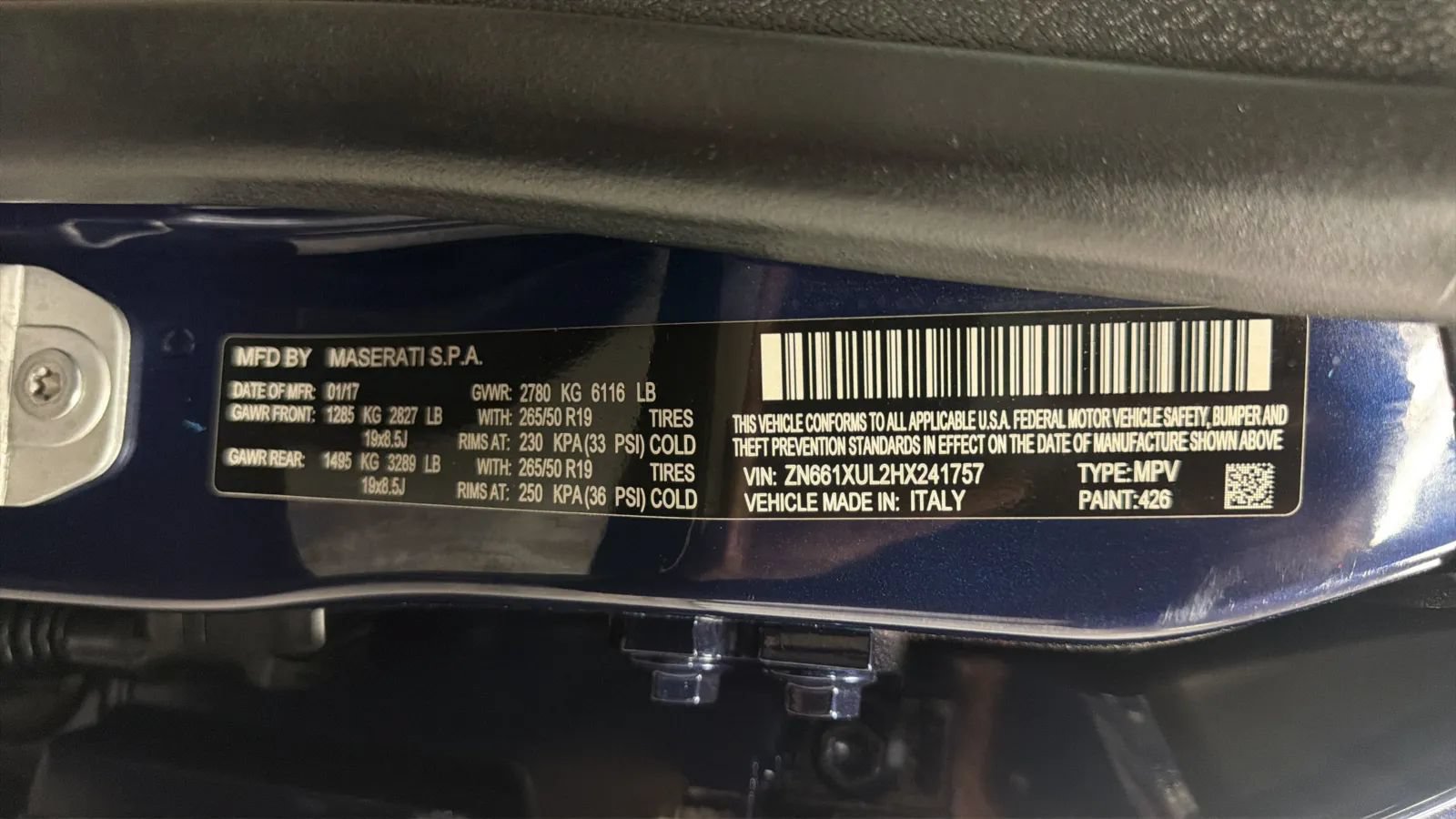 Used 2017 Maserati Levante w/ Luxury Package AWD/4WD image 30