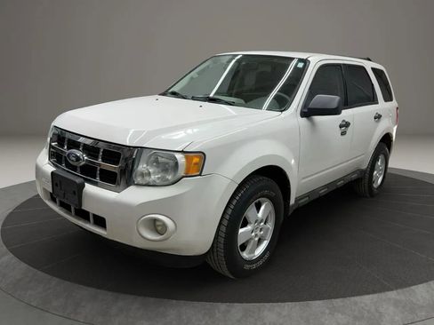 Used 2009 Ford Escape XLT FWD image 2