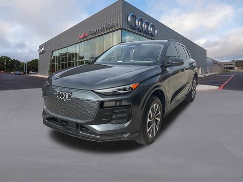 New 2025 Audi Q6 e-tron Premium image 1