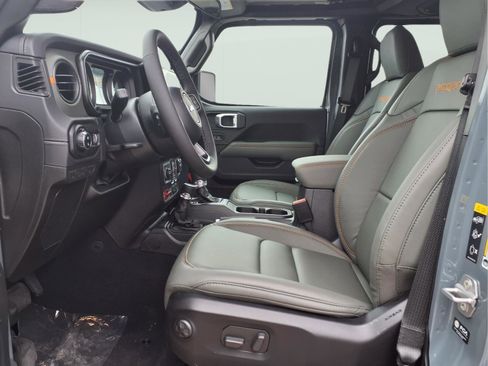 New 2026 Jeep Gladiator Mojave AWD/4WD image 9