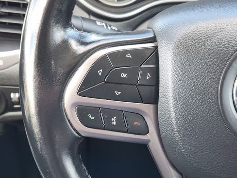 Used 2021 Jeep Cherokee Latitude Plus FWD image 36