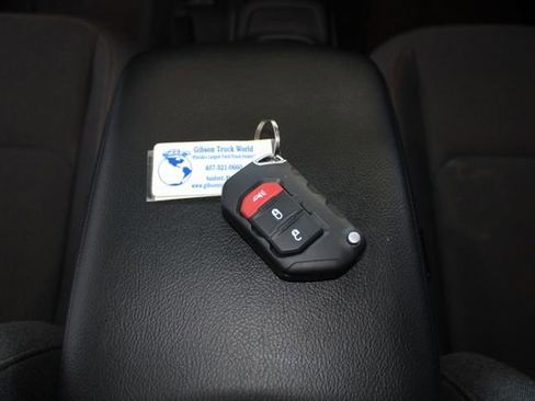 Used 2024 Jeep Wrangler Sport S image 27