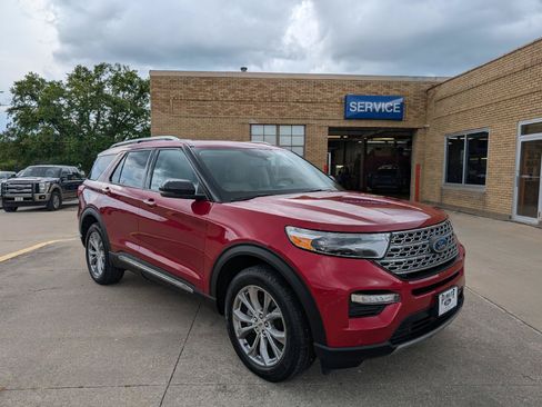 Certified 2023 Ford Explorer Limited w/ Equipment Group 301A AWD/4WD image 4
