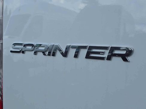Used 2025 Mercedes-Benz Sprinter 2500 image 17