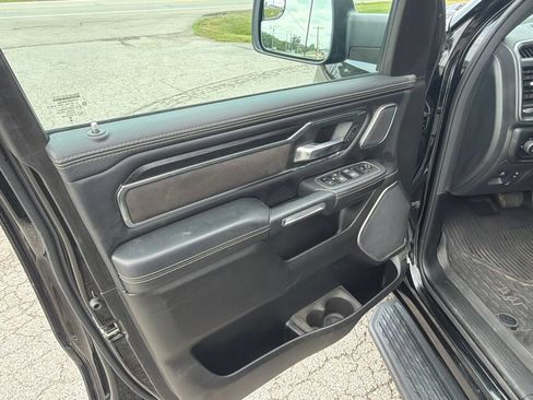 Used 2024 RAM 1500 Laramie AWD/4WD image 19